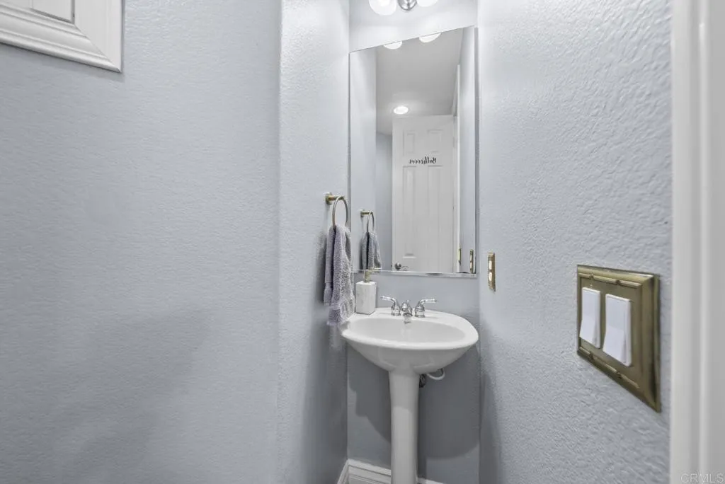 https://cdn.realtyfeed.com/cdn/127/306714430/2c48656f8807b2e9373401506760808f.webp