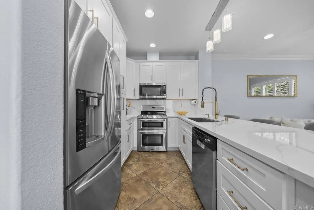 https://cdn.realtyfeed.com/cdn/127/306714430/30b1af8636420b092a3266c95f66b3ae.webp