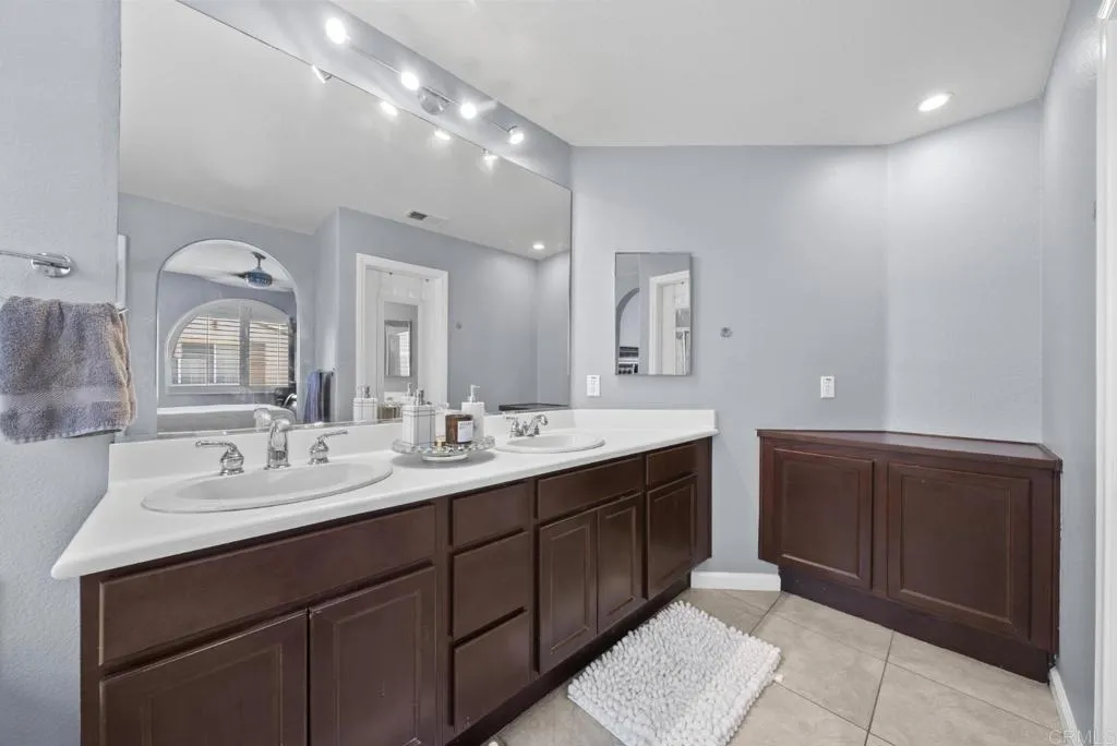 https://cdn.realtyfeed.com/cdn/127/306714430/be6c059e40fd52979d48dce1453a20a6.webp