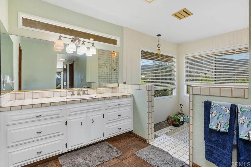 40461 Rock Mountain Drive, Fallbrook, CA, 92028