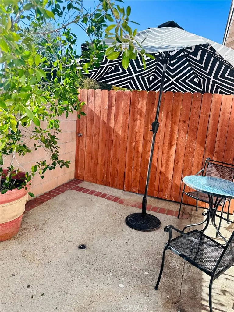 18155 Schoenborn St, Northridge, CA 91325 - Main photo, Northridge, CA