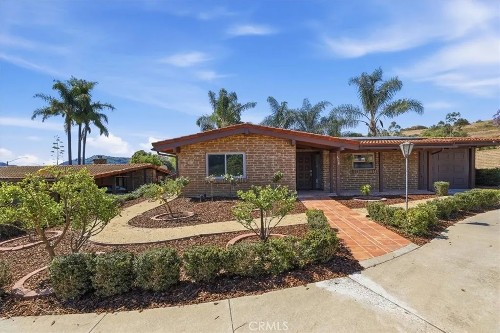 https://cdn.realtyfeed.com/cdn/127/306714504/1dbb427b0235f27042b8fe13a27c44a3.webp