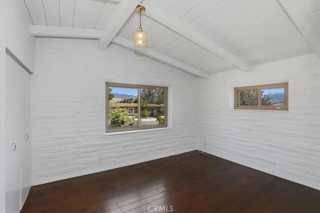 https://cdn.realtyfeed.com/cdn/127/306714504/9e98fd63291155ad7c593890f5a37ac1.webp