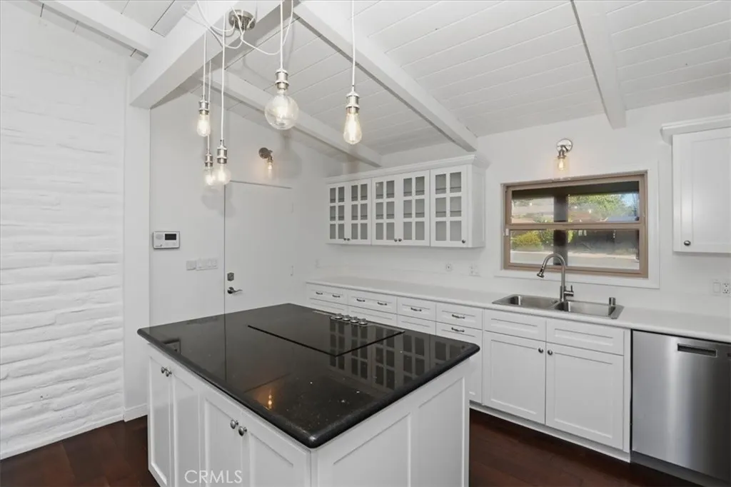 https://cdn.realtyfeed.com/cdn/127/306714504/af765b51d31cfbdf84bce1360c885b45.webp
