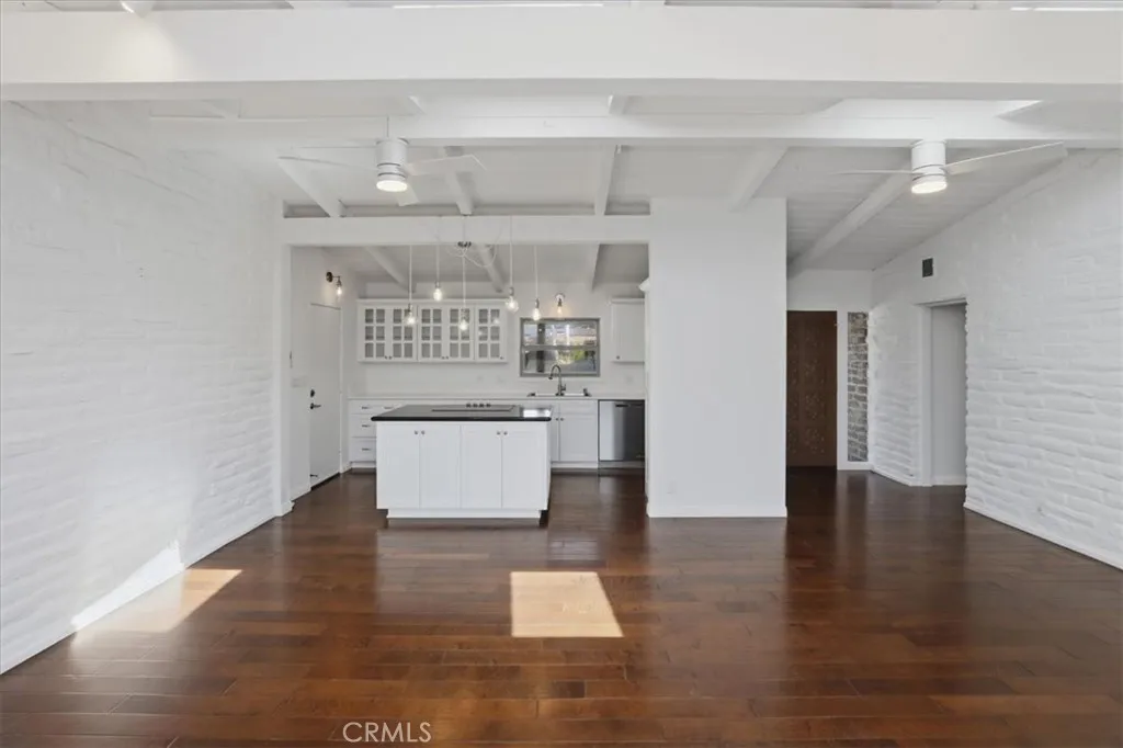 https://cdn.realtyfeed.com/cdn/127/306714504/b409ce8a994581c8b176658b753a177a.webp