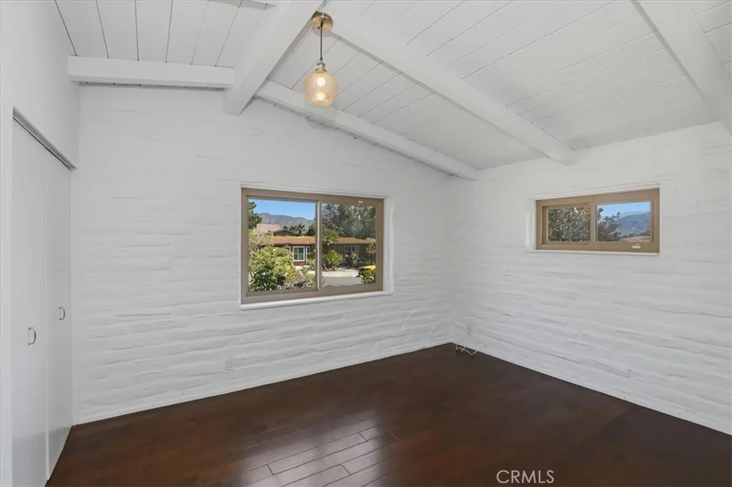 https://cdn.realtyfeed.com/cdn/127/306714504/c3074b6a8797ba3b91121e40936d3cb3.webp