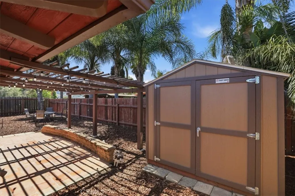 https://cdn.realtyfeed.com/cdn/127/306714504/c4c1d7c1e7680f8aa7d4a3641dde4f1b.webp