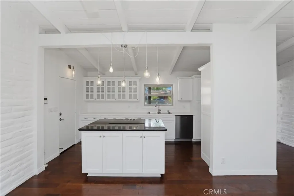 https://cdn.realtyfeed.com/cdn/127/306714504/e4258f28d6e894ecb843c9ff55b65cfb.webp