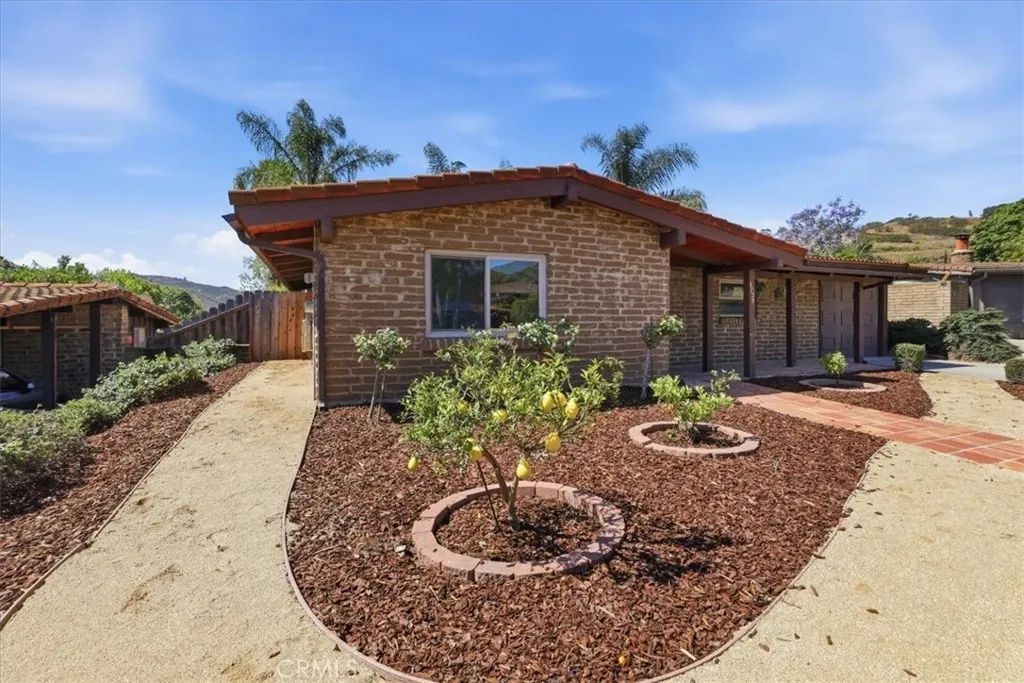 https://cdn.realtyfeed.com/cdn/127/306714504/fdcfdf16597307be8644612d1ba75300.webp
