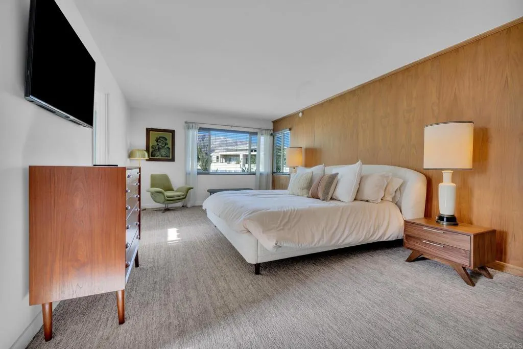https://cdn.realtyfeed.com/cdn/127/306714510/1cde8d4e19afc4ddaef4dc9485bba609.webp