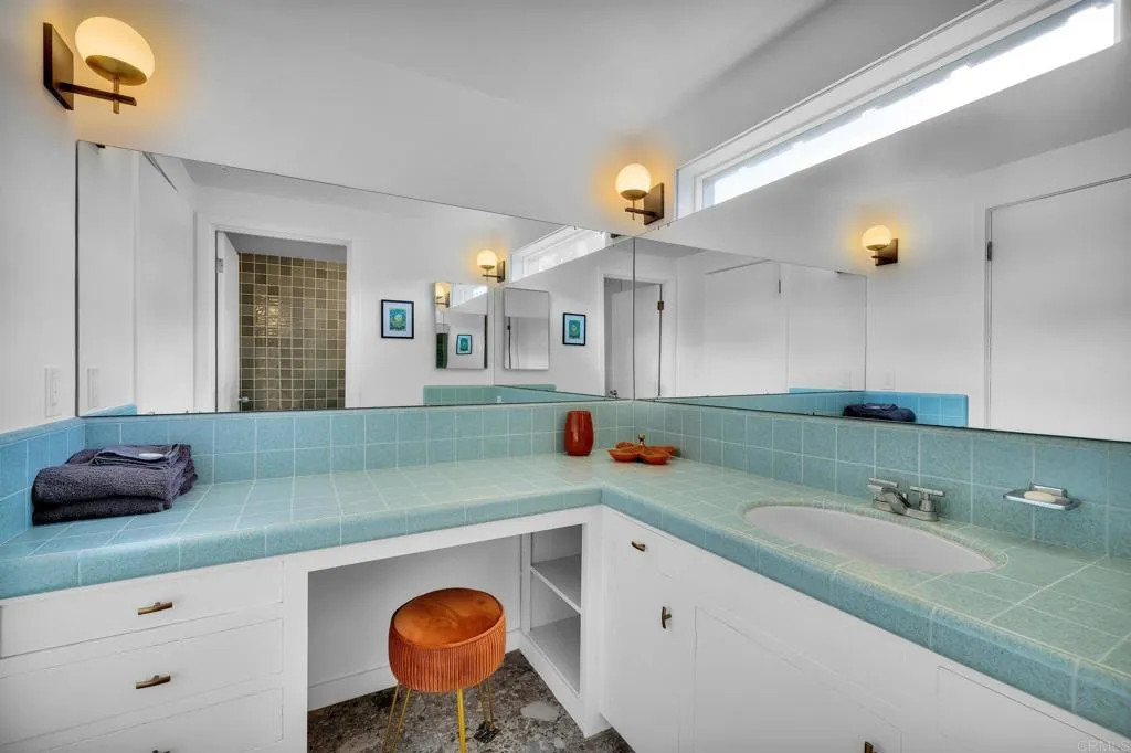 https://cdn.realtyfeed.com/cdn/127/306714510/2561ea2721b60c543b28b7e805a4b92d.webp