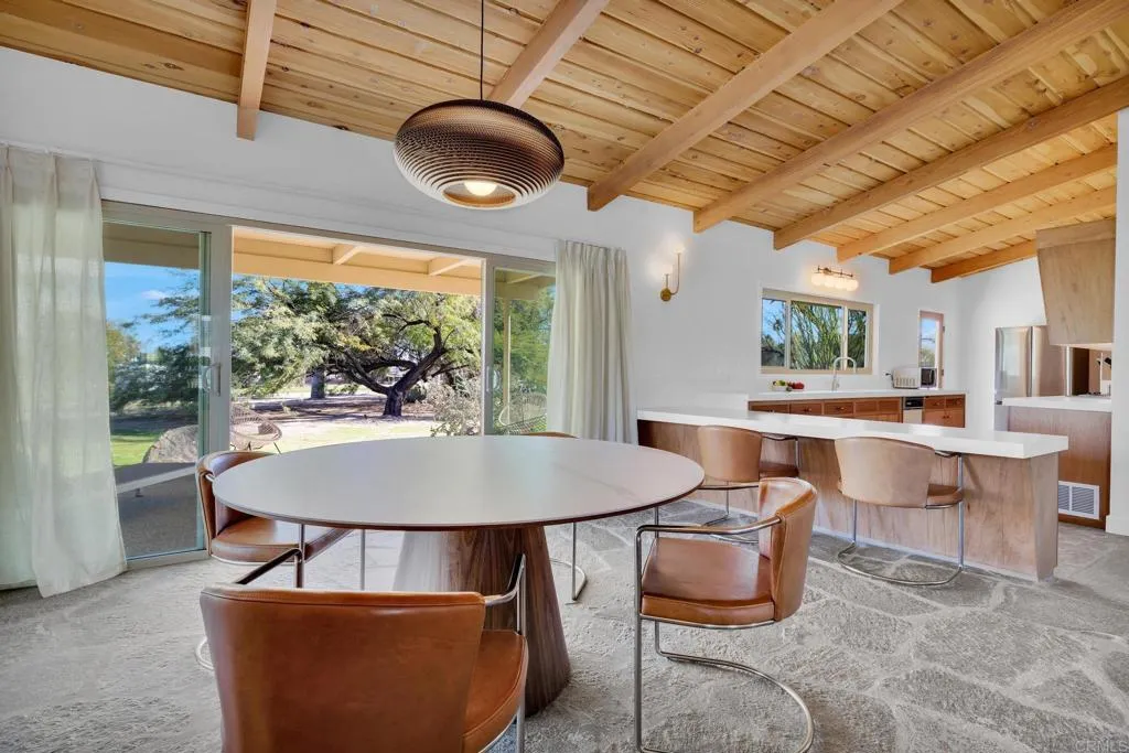 https://cdn.realtyfeed.com/cdn/127/306714510/2fc579e853063770b2cd93e7297d98b1.webp