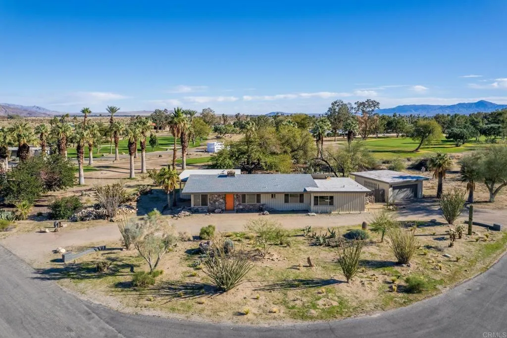 https://cdn.realtyfeed.com/cdn/127/306714510/3e75c6e5b2b2481f8c9d98cd7fd5b6c2.webp