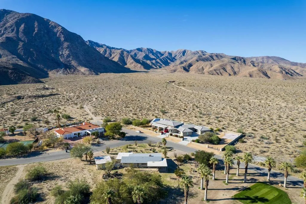 https://cdn.realtyfeed.com/cdn/127/306714510/5d5f62cd61a48114a42b98e87a68c694.webp