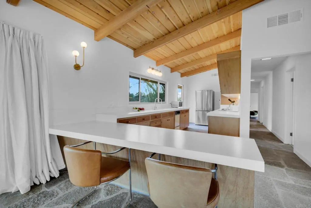 https://cdn.realtyfeed.com/cdn/127/306714510/6da4c07ac2d2b8a6428f1c05dd582b84.webp