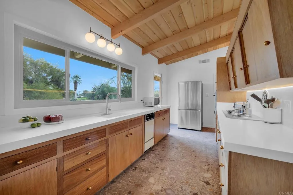 https://cdn.realtyfeed.com/cdn/127/306714510/f7092308b7b0b3fe705398939195f211.webp