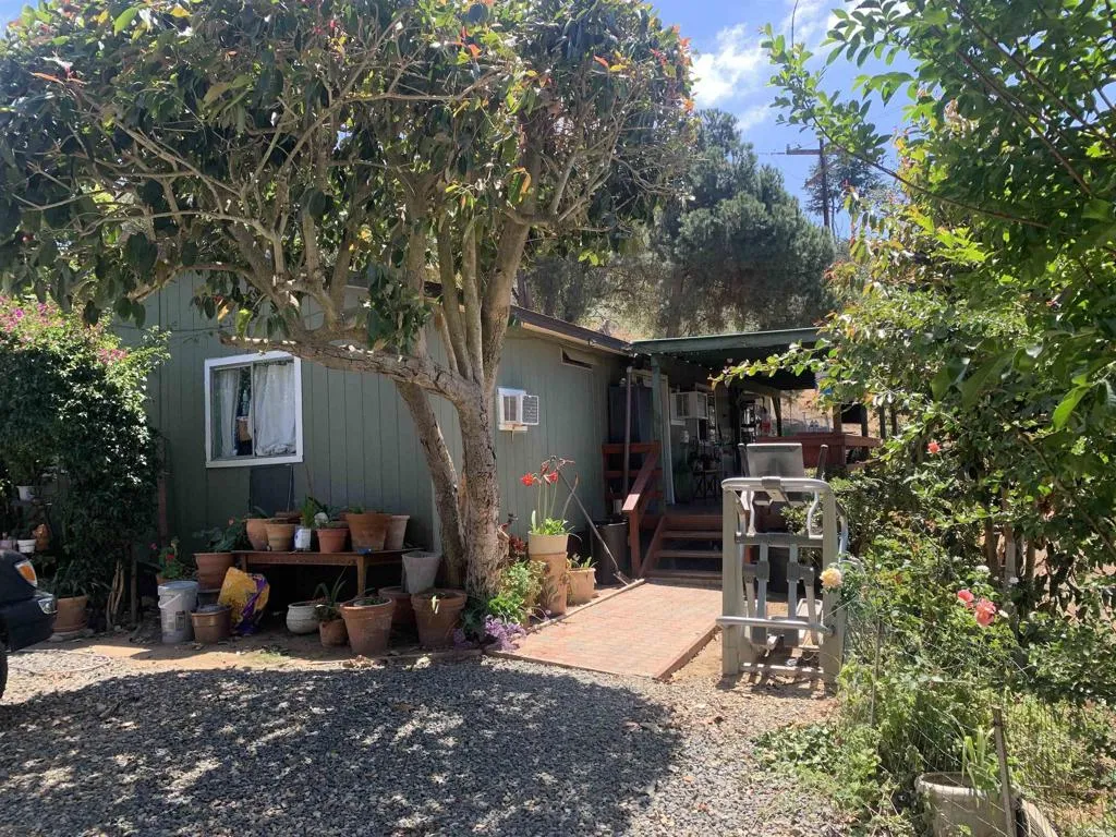 https://cdn.realtyfeed.com/cdn/127/306714515/68f03601344fc59f2d460d925d1d580c.webp
