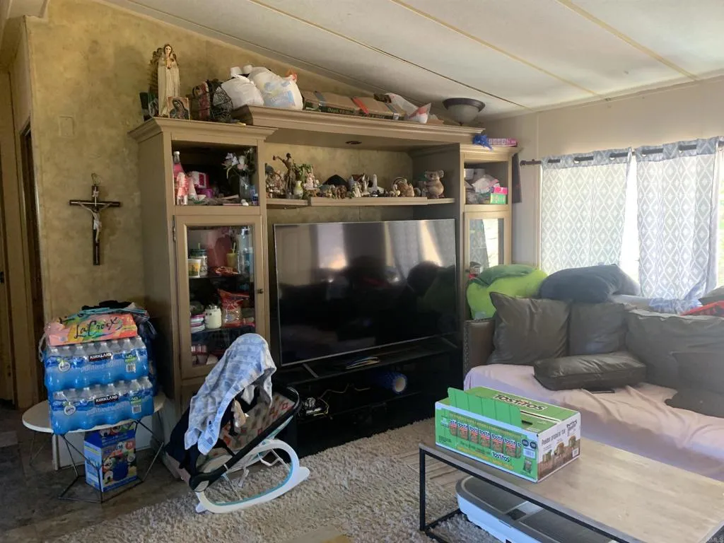 https://cdn.realtyfeed.com/cdn/127/306714515/fe2aa509f72fa272461df4a712f86765.webp