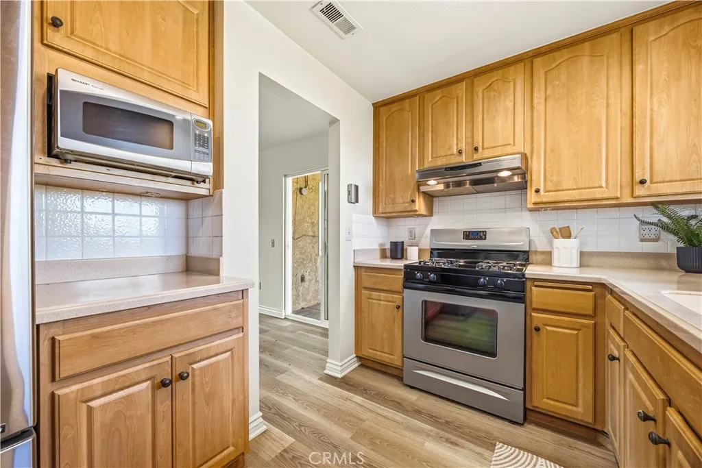 Photo #9: SW26101029 Listing: Photo #9