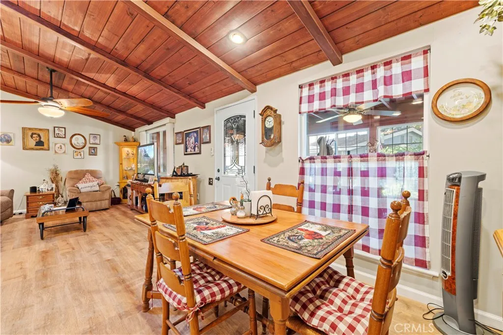 19120 Avenue Of The Oaks UNIT A, Newhall, CA, 91321