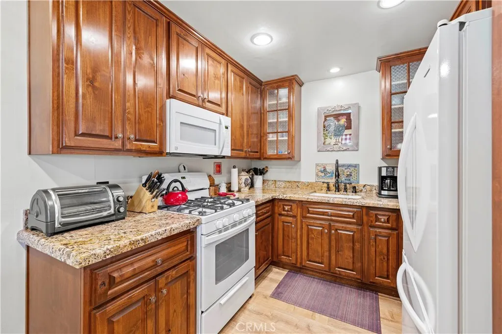 19120 Avenue Of The Oaks UNIT A, Newhall, CA, 91321