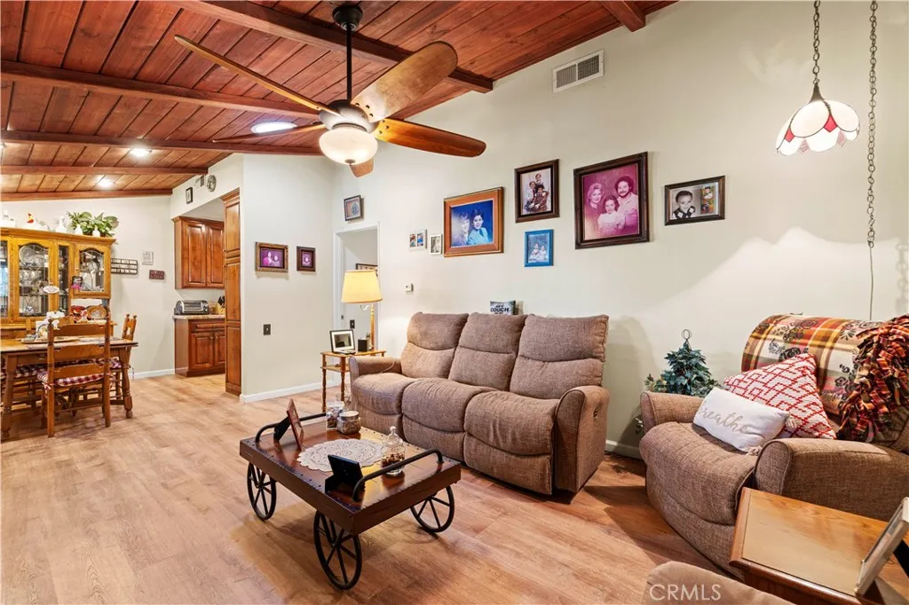 19120 Avenue Of The Oaks UNIT A, Newhall, CA, 91321