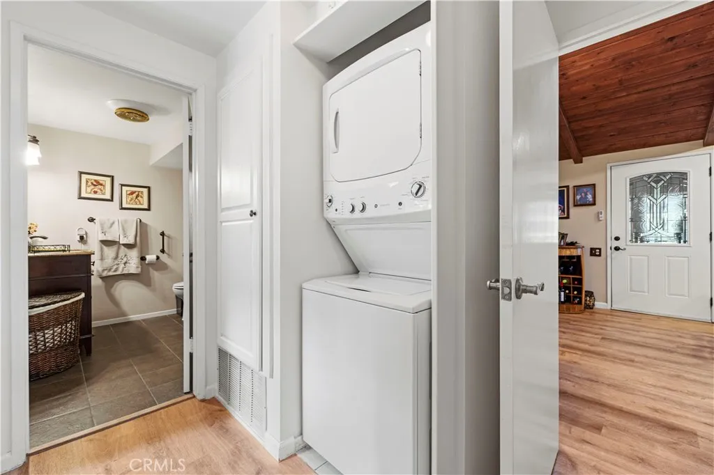 19120 Avenue Of The Oaks UNIT A, Newhall, CA, 91321