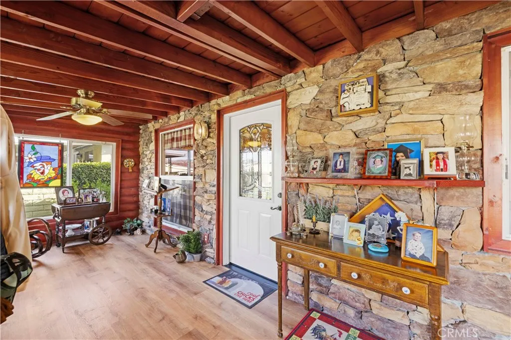 19120 Avenue Of The Oaks UNIT A, Newhall, CA, 91321