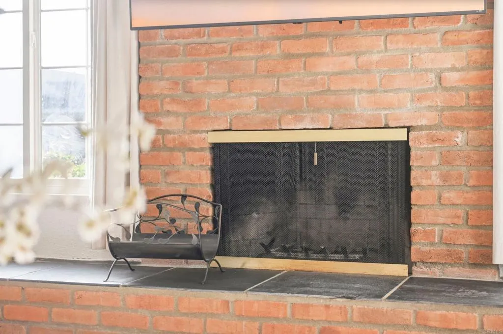 https://cdn.realtyfeed.com/cdn/127/306714577/2b3a5f1f8feee5c976547a01fb93c004.webp