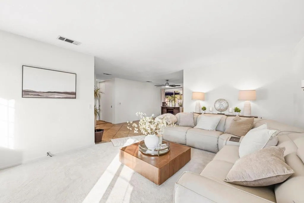 https://cdn.realtyfeed.com/cdn/127/306714577/e1a86e4c49d4e98344163ac412f52145.webp