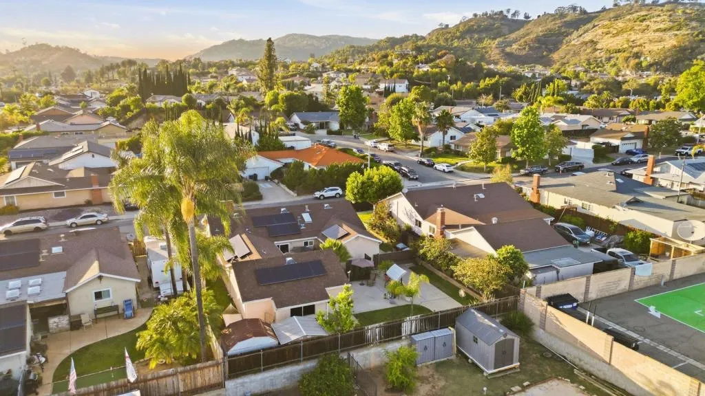 https://cdn.realtyfeed.com/cdn/127/306714577/e8890571d964914a9ff9a7bf7ed229c2.webp