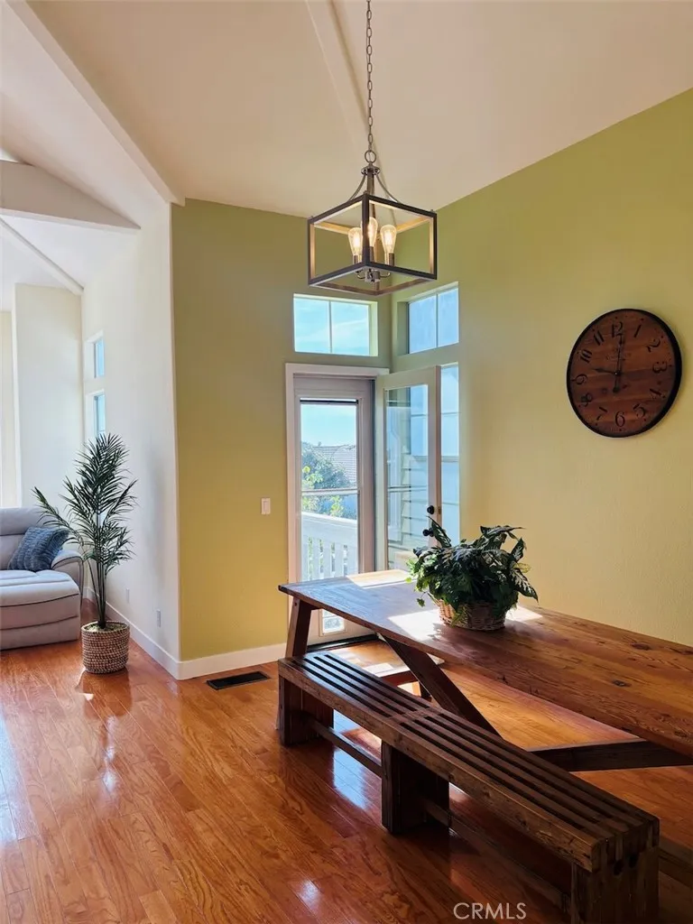 https://cdn.realtyfeed.com/cdn/127/306714603/062bb19147629f5a5ca7a680564eaaef.webp