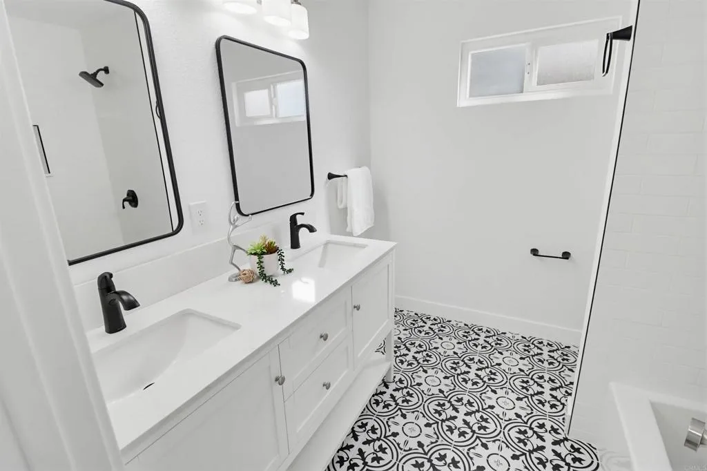 https://cdn.realtyfeed.com/cdn/127/306714607/30bd763f6ce0f44a2b3466e276097cea.webp