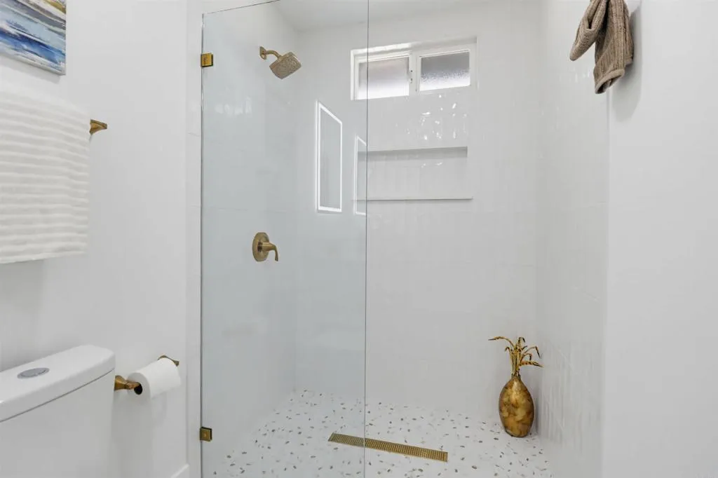 https://cdn.realtyfeed.com/cdn/127/306714607/700235ebda132259208481b634240d5f.webp