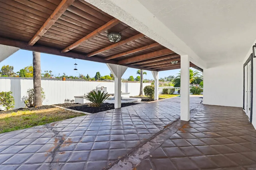 https://cdn.realtyfeed.com/cdn/127/306714607/715b16db16fecb66d36cbf3a2baafab4.webp