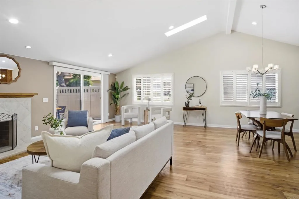 https://cdn.realtyfeed.com/cdn/127/306714611/332dbe47fdfafa3eec4834e59b66929c.webp