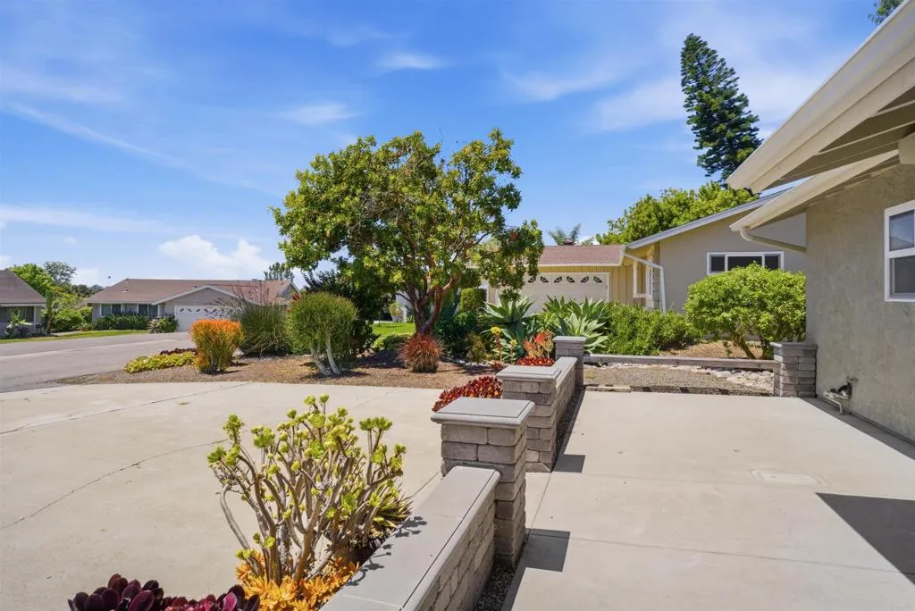 https://cdn.realtyfeed.com/cdn/127/306714611/3f27138a1bcdc7b9c384b7d6fd5b3c85.webp