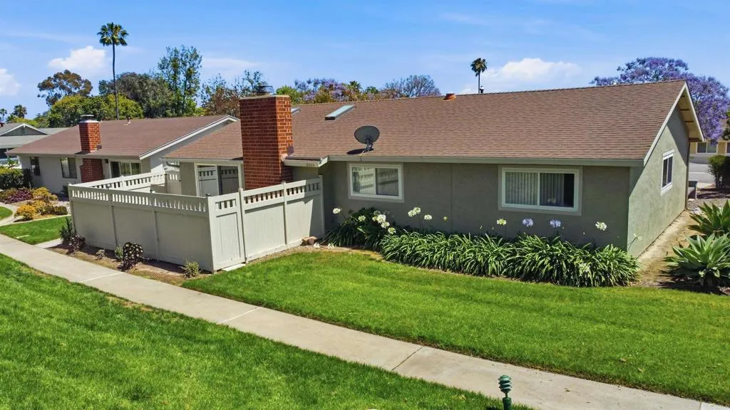 https://cdn.realtyfeed.com/cdn/127/306714611/f17c69805dddc71f48cd810c781676a4.webp