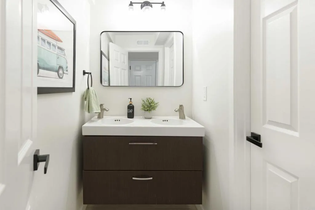 https://cdn.realtyfeed.com/cdn/127/306714656/2f37b5675846efbb977bde29deb806ed.webp