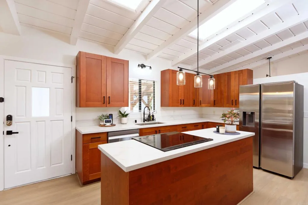 https://cdn.realtyfeed.com/cdn/127/306714656/3a415fc330a3062090d372baf4f3d9e7.webp
