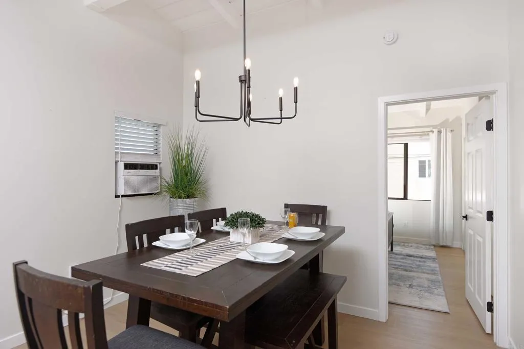 https://cdn.realtyfeed.com/cdn/127/306714656/cecbe01b571970bb935f301805458d30.webp