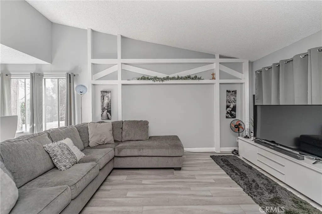26212 Rainbow Glen, Newhall, CA, 91321 26212 Rainbow Glen, Newhall, CA, 91321