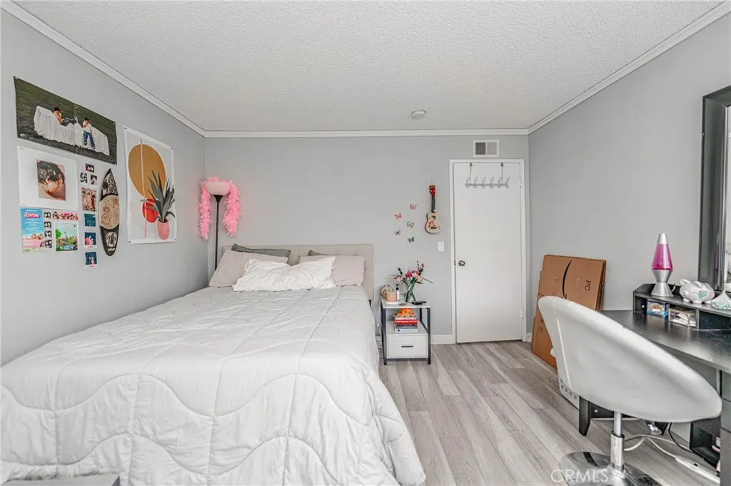 26212 Rainbow Glen, Newhall, CA, 91321 26212 Rainbow Glen, Newhall, CA, 91321