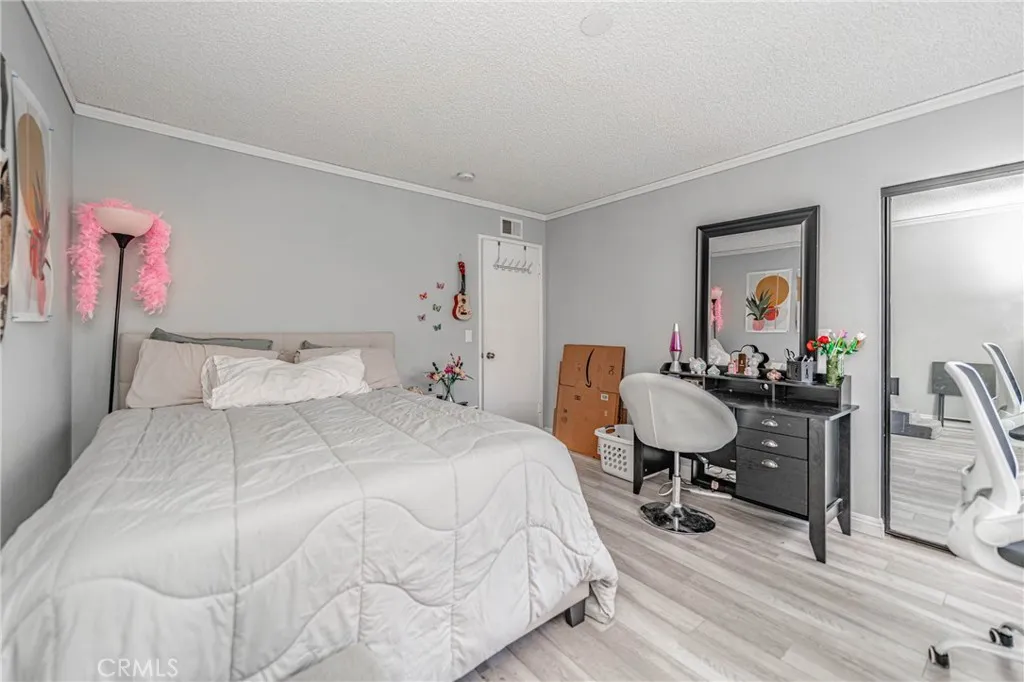 26212 Rainbow Glen, Newhall, CA, 91321 26212 Rainbow Glen, Newhall, CA, 91321