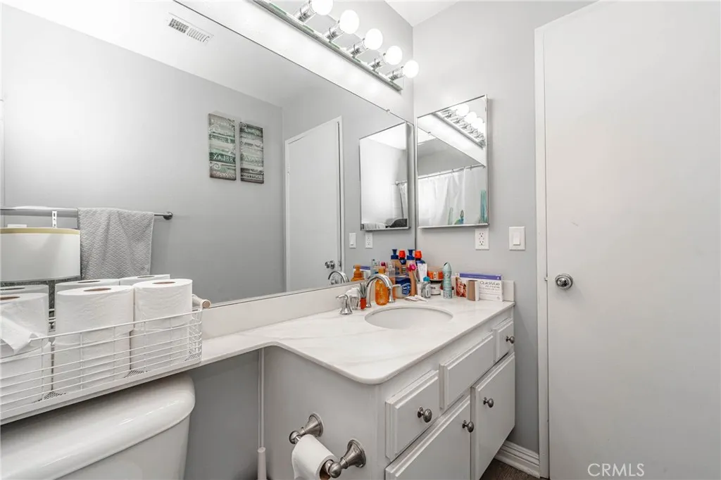 26212 Rainbow Glen, Newhall, CA, 91321 26212 Rainbow Glen, Newhall, CA, 91321