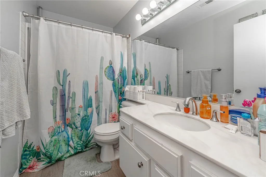 26212 Rainbow Glen, Newhall, CA, 91321 26212 Rainbow Glen, Newhall, CA, 91321