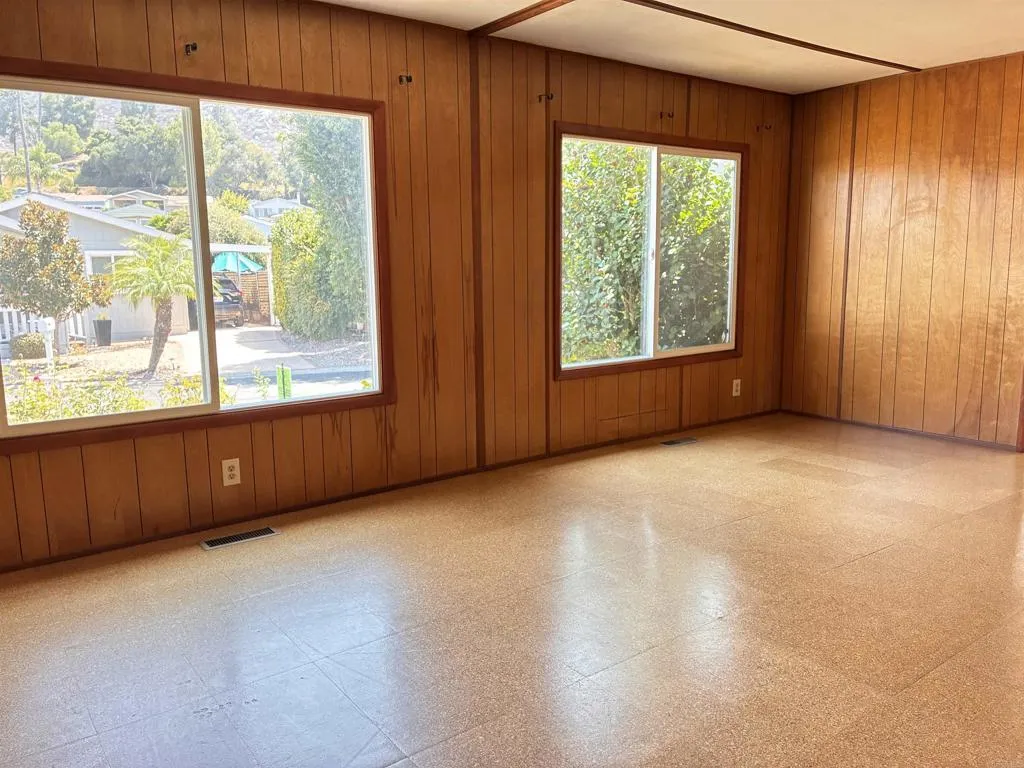 https://cdn.realtyfeed.com/cdn/127/306714733/173f5a2c036992d42cf19735dd5c32cd.webp