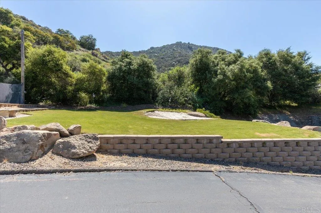 https://cdn.realtyfeed.com/cdn/127/306714733/349a88d800a347e77847191b4b08d44b.webp