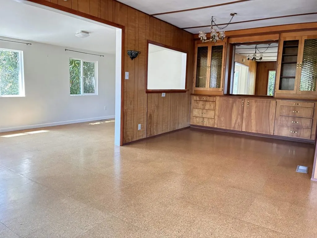 https://cdn.realtyfeed.com/cdn/127/306714733/3c2c81429488e068aeafc233ef9db2d3.webp
