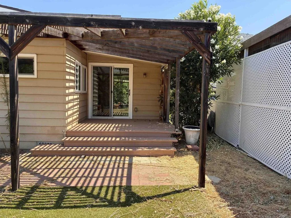 https://cdn.realtyfeed.com/cdn/127/306714733/44ef3f446488d04cca821468647e21f1.webp
